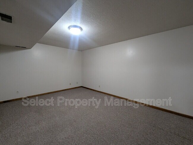 Building Photo - 10931 Smokey Ridge Pl