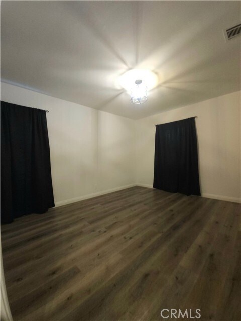 Building Photo - 17423 Burbank Blvd