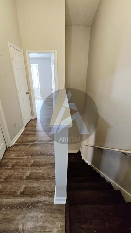 Building Photo - 1012 Kennesborough Rd NW