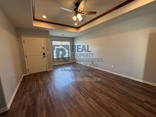 Building Photo - 13057 Raymond Rd