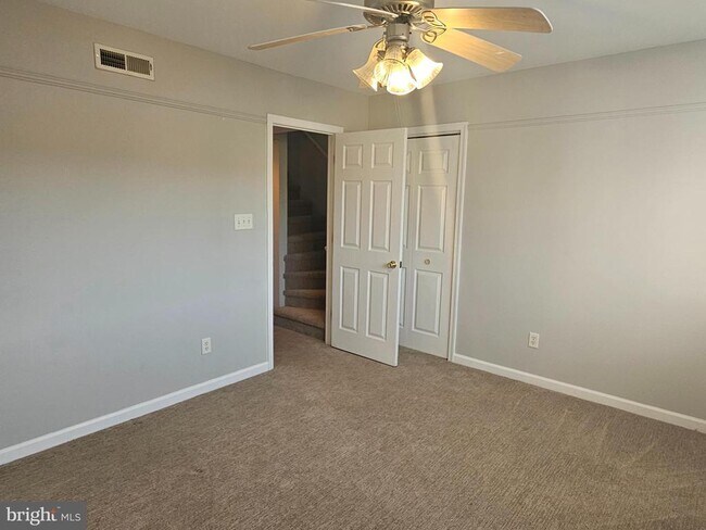 Building Photo - 19 Henlopen Gardens