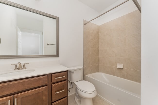 Building Photo - Cornerstone Townes