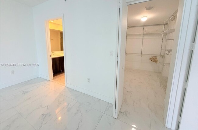 Building Photo - 488 NE 18th St