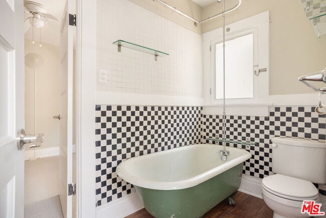 Building Photo - 532 Altair Pl