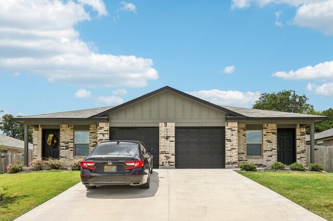 Building Photo - The Laramie at Indian Trail