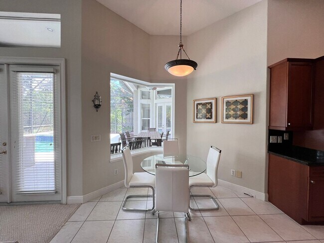 Building Photo - GORGEOUS SINGLE FAMILY HOME - PROPERTY  FU...