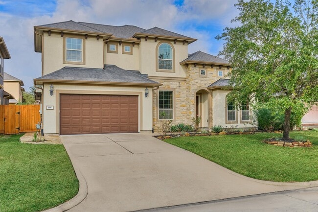 Building Photo - 106 Bella Luce