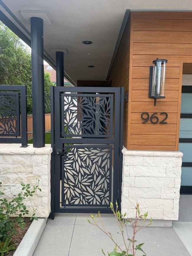 Building Photo - Brand new construction! 3 bedroom 3.5 bath end unit