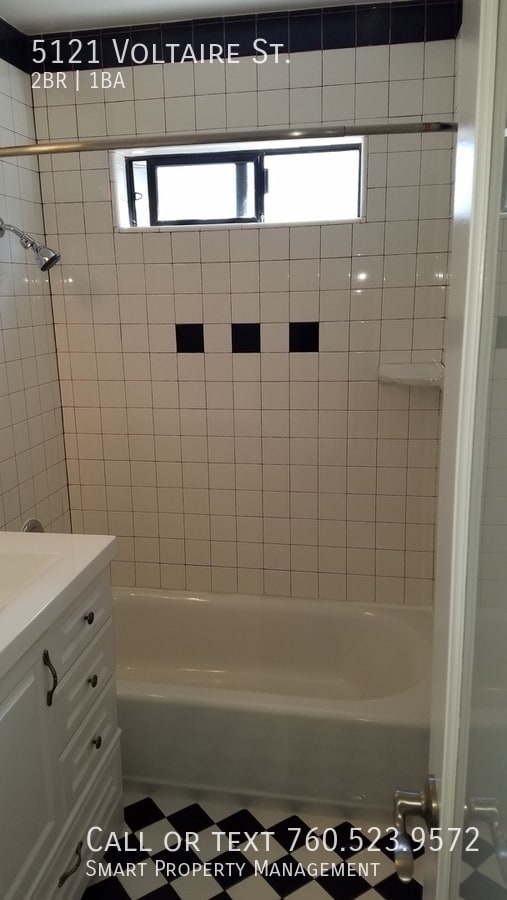 Building Photo - 5121 Voltaire St