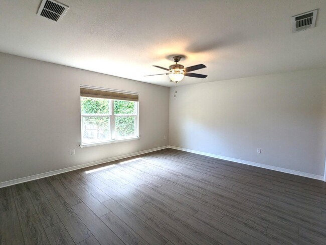 Building Photo - 8249 Escola St