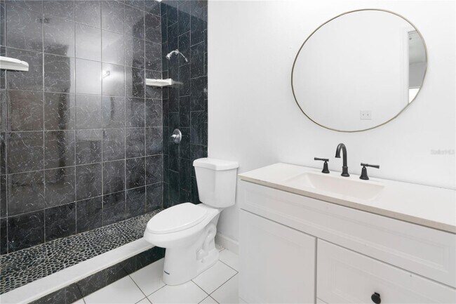 Building Photo - 18430 Bridle Club Dr