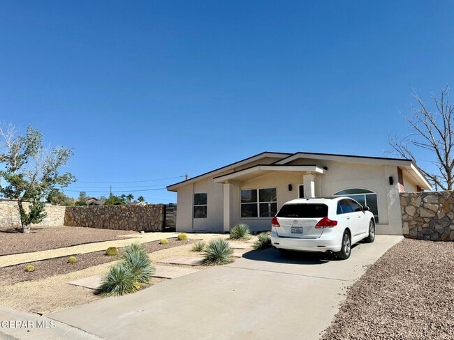 Building Photo - 1217 Iguana Pl