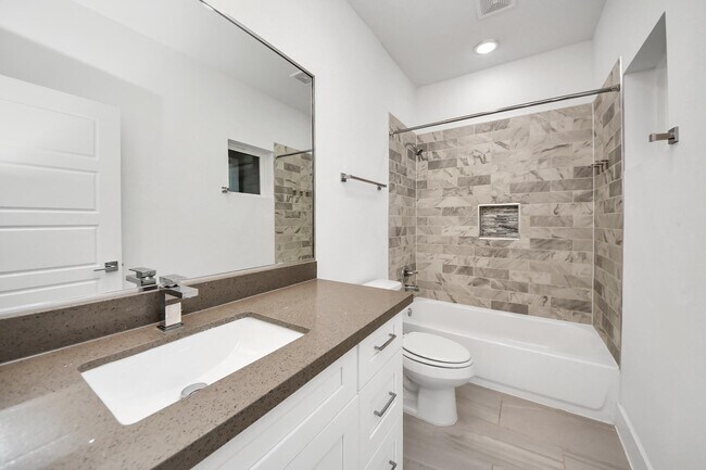 Building Photo - 4623 Cochran St