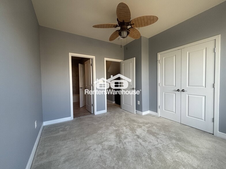 Building Photo - 5722 45th Ave