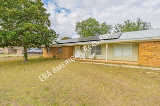 Building Photo - 3083 Skyline Dr