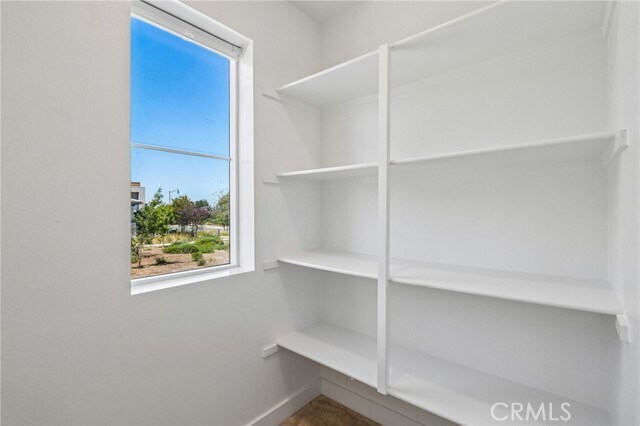 Building Photo - 275 Sash