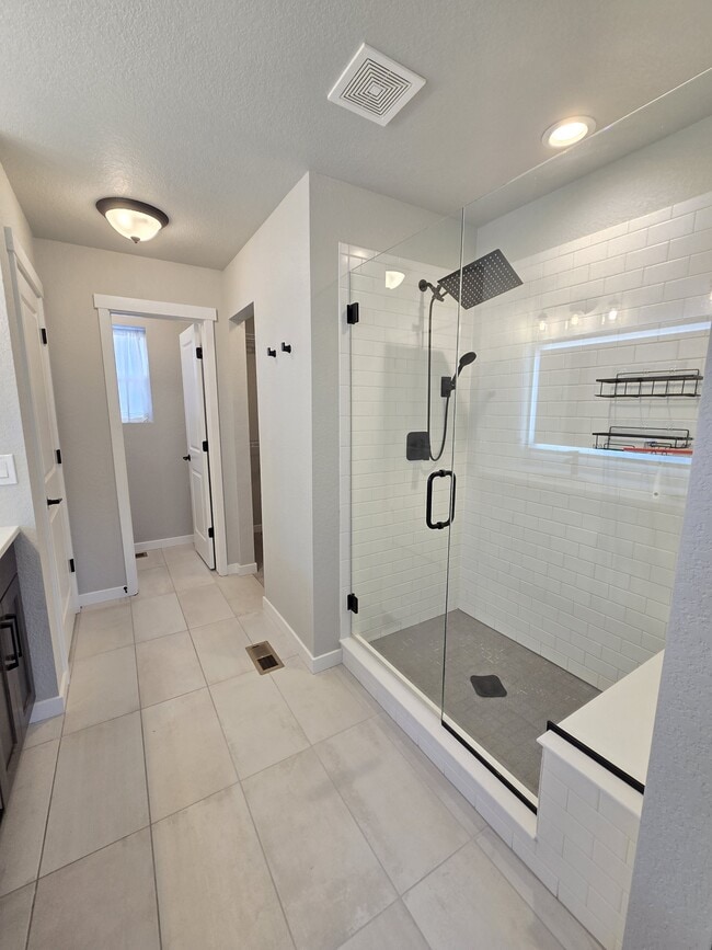 Building Photo - 5446 Mesa Top Dr