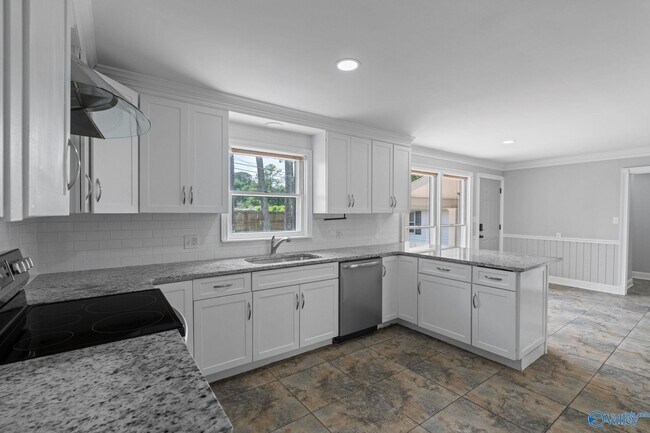 Building Photo - 101 Shady Ln