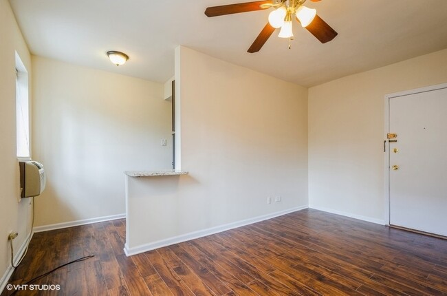 Building Photo - 1430 N Dearborn Pkwy
