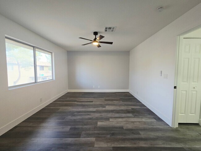 Building Photo - 1833 Plum Ct