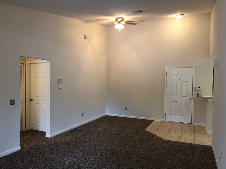 Building Photo - 3631 Kirkpatrick Cir