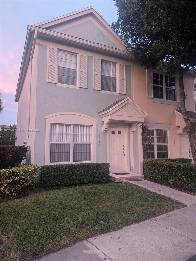Building Photo - 16661 Hemingway Dr