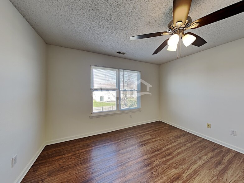 Building Photo - 1676 Sweetwater Ln