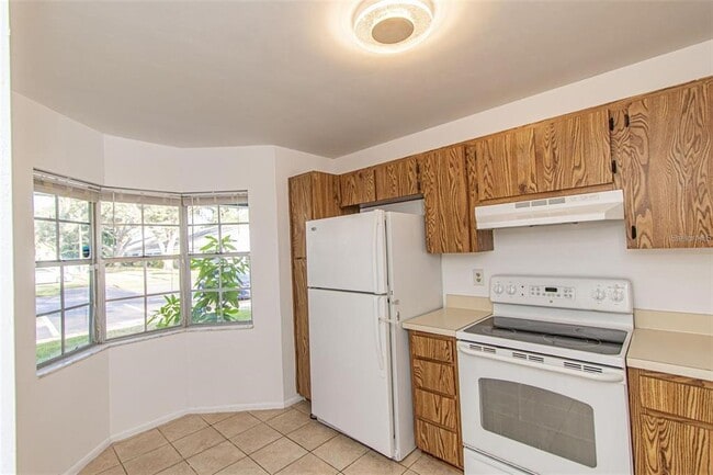 Building Photo - 1284 Wickford St