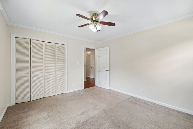 Building Photo - Pet Friendly Four Bedroom with Basement!