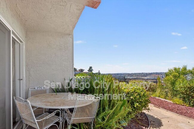 Building Photo - 4794 Arizona St