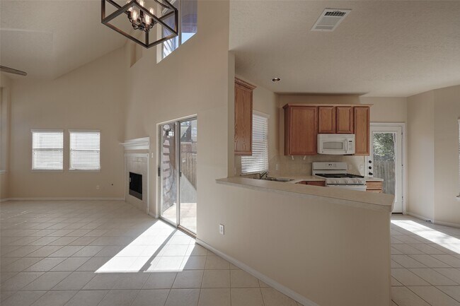 Building Photo - 1815 Tickner St