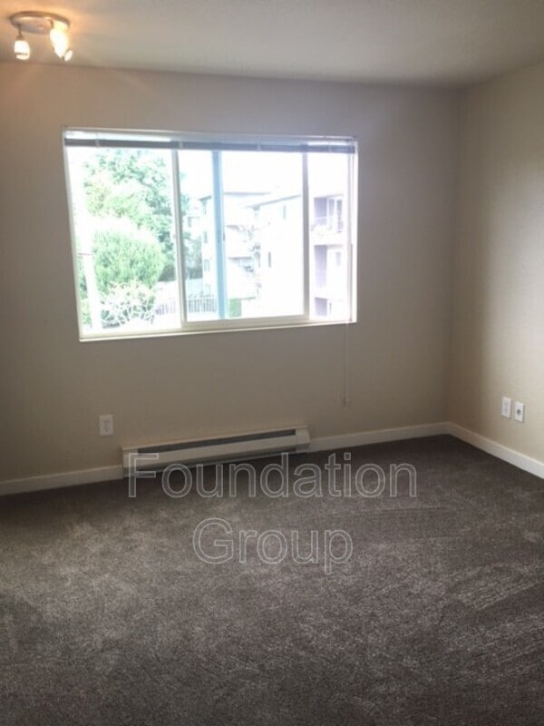 Building Photo - 2405 NW 65th St