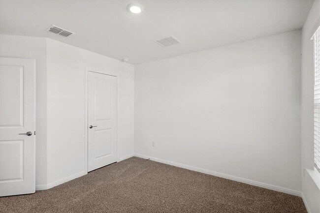 Building Photo - 2536 Violet Theo Ln