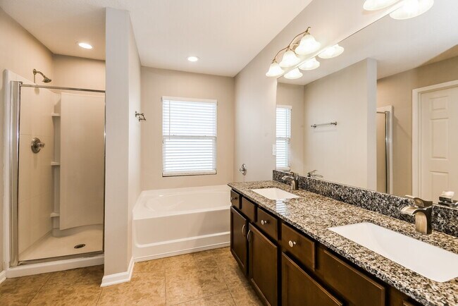 Building Photo - 574 S Aberdeenshire Dr