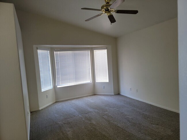 Building Photo - 8164 W Mary Ann Dr