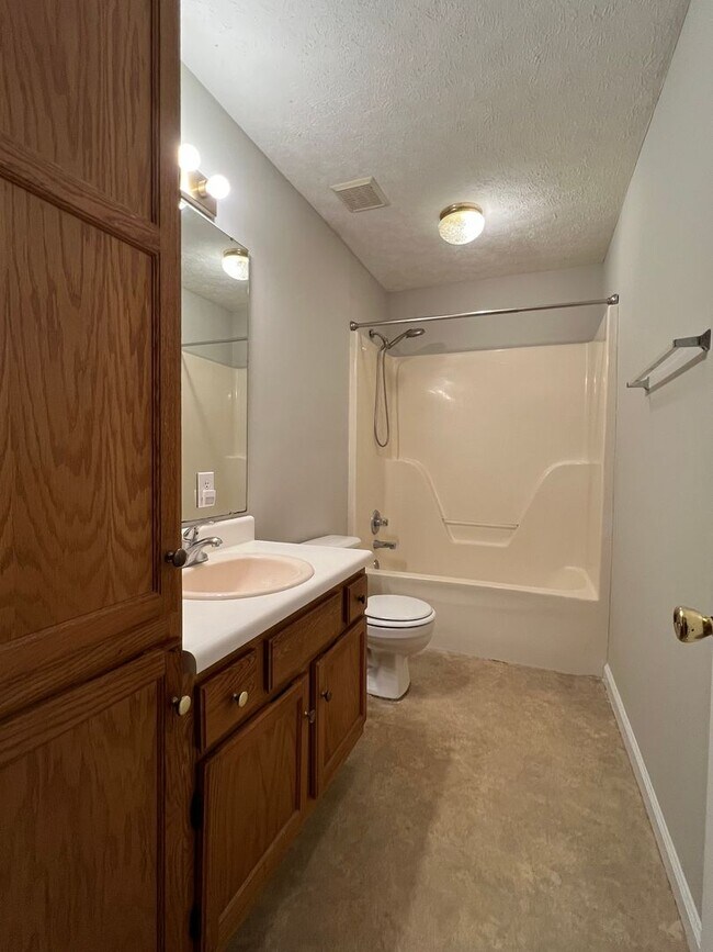 Building Photo - Home for Rent in Montgomery