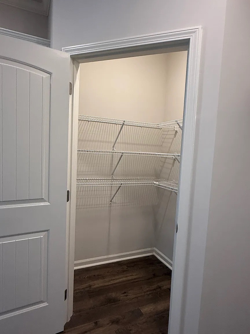 Building Photo - Room in Townhome on Greyton Dr