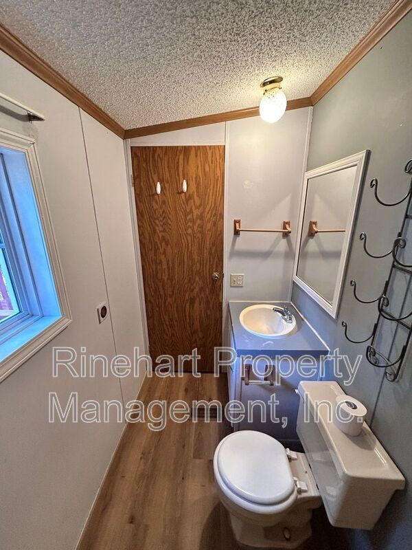 Building Photo - 1212 Stateline Rd