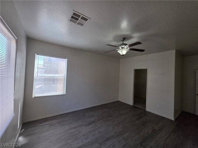 Building Photo - 7510 Perla Del Mar Ave