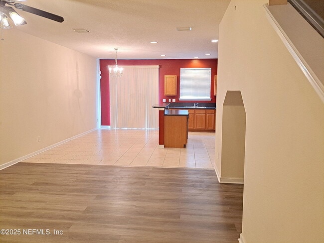 Building Photo - 2354 Sunset Bluff Dr