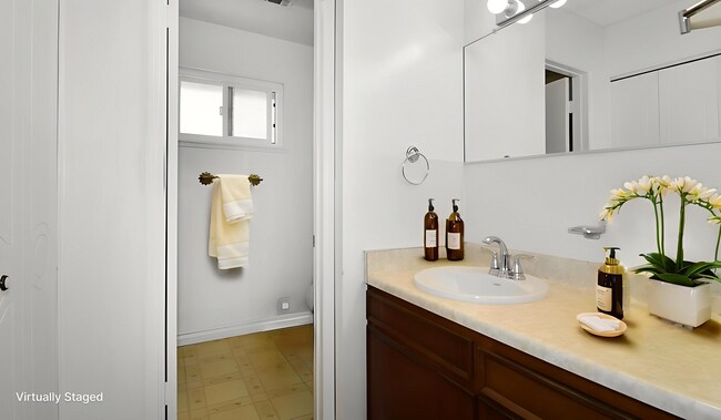 Building Photo - 3401 Calle Quebracho