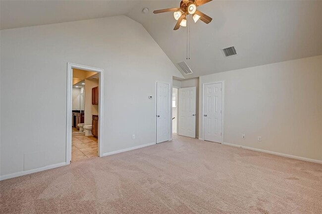 Building Photo - 3216 Clearview Cir