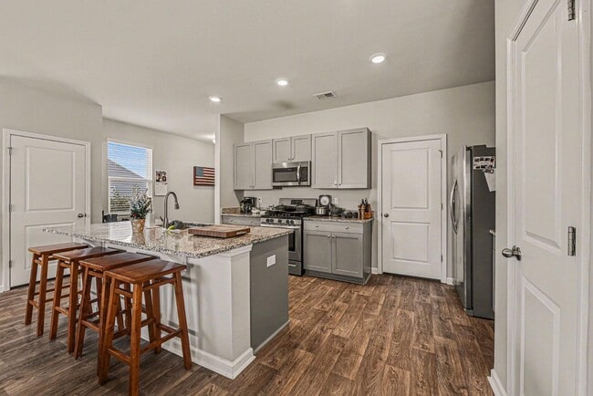 Building Photo - 213 Rubles Ln