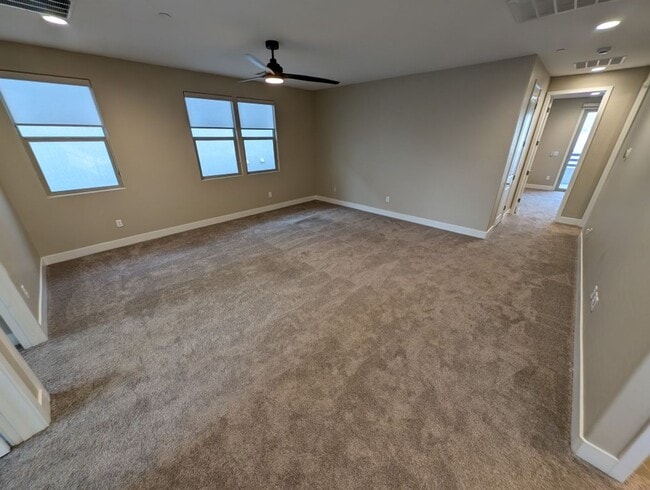 Building Photo - 11816 River Hawk Ave