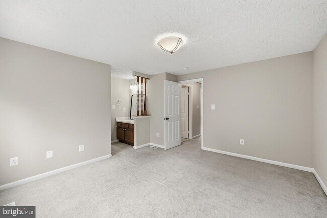 Building Photo - 14126 RED RIVER Dr