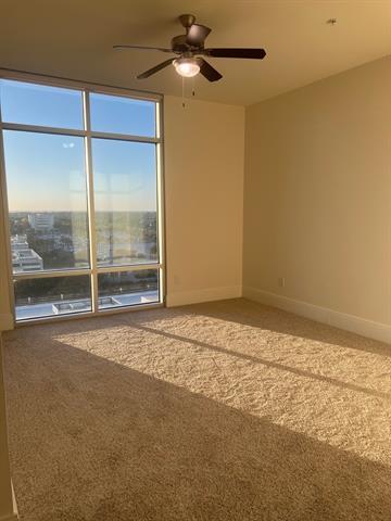 Building Photo - 8066 Park Ln