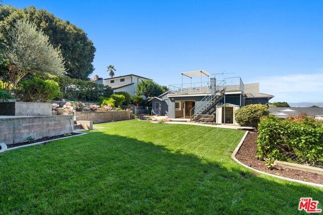 Building Photo - 5266 Veronica St