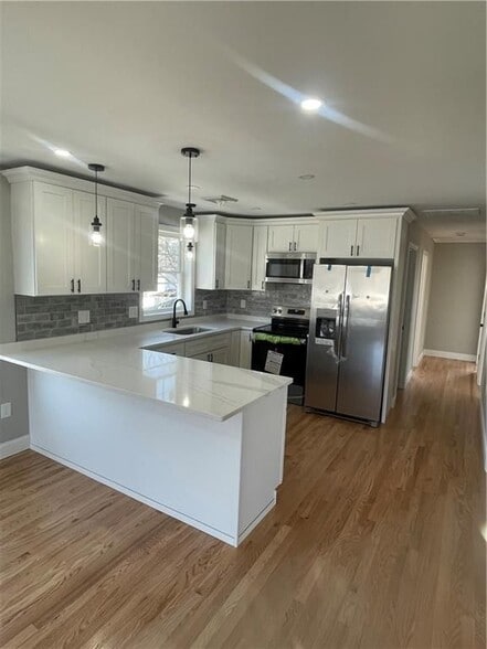 Building Photo - 74 Westcott Ave