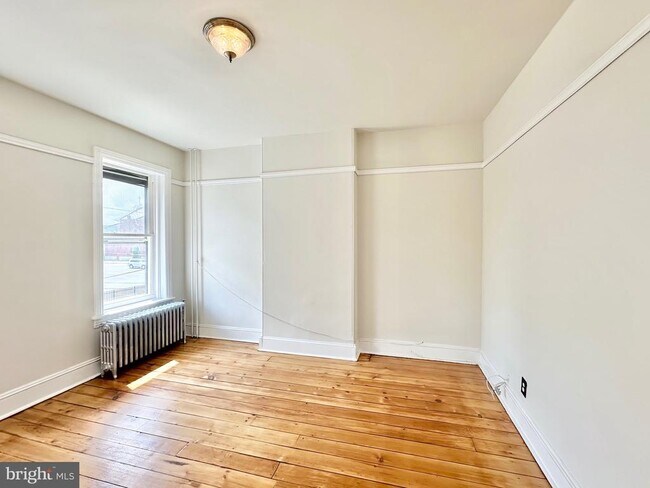 Building Photo - 52 Bayard St