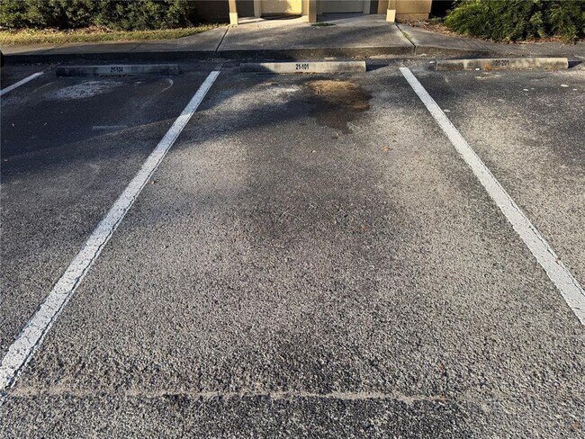 Building Photo - 36027 Deer Creek Dr